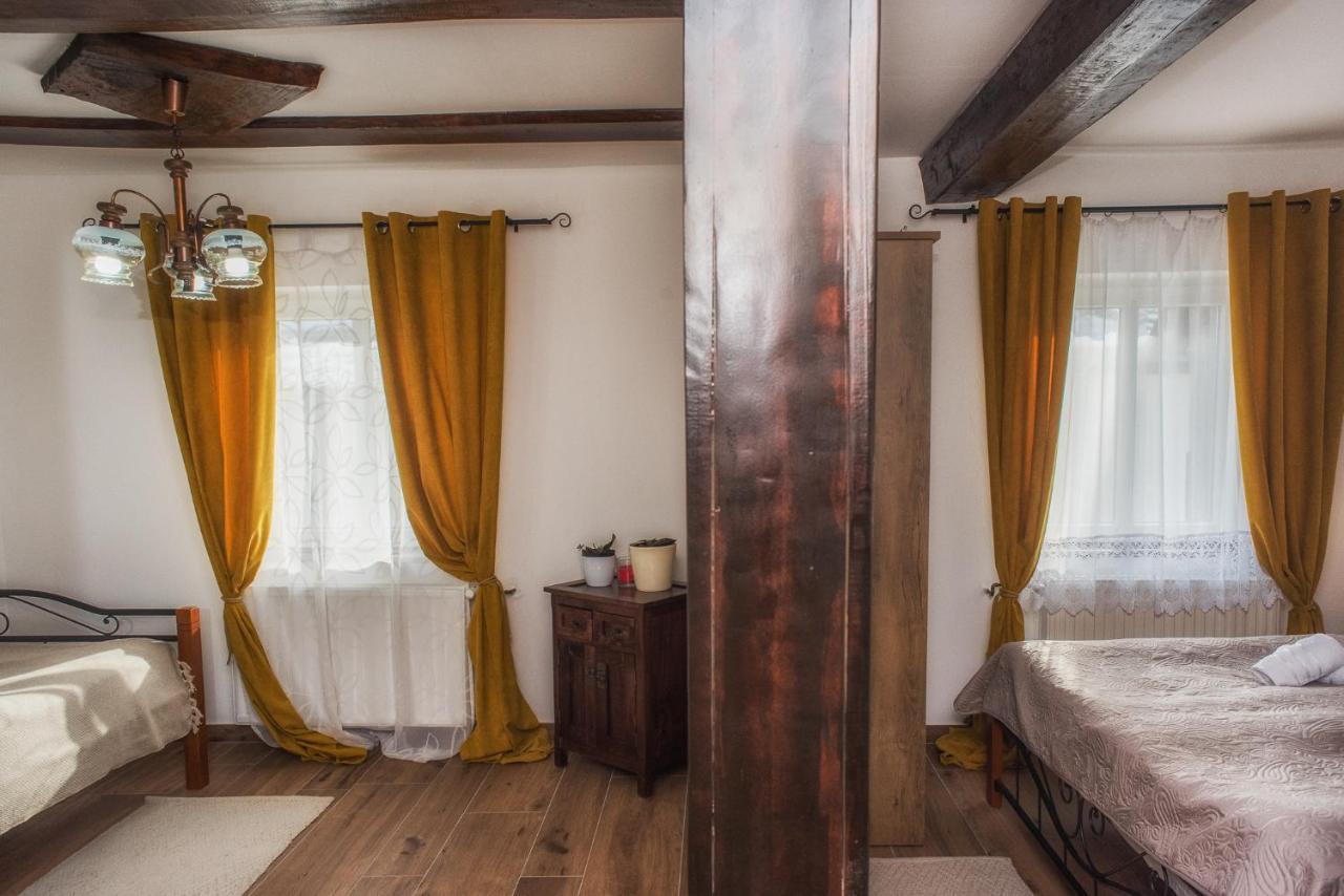 Tri Mudraca Inn Karanac Room photo